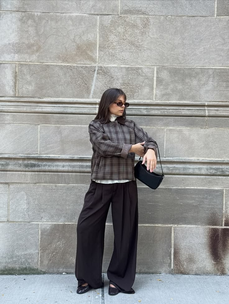 @julmmc wearing the Boxy Barn Jacket