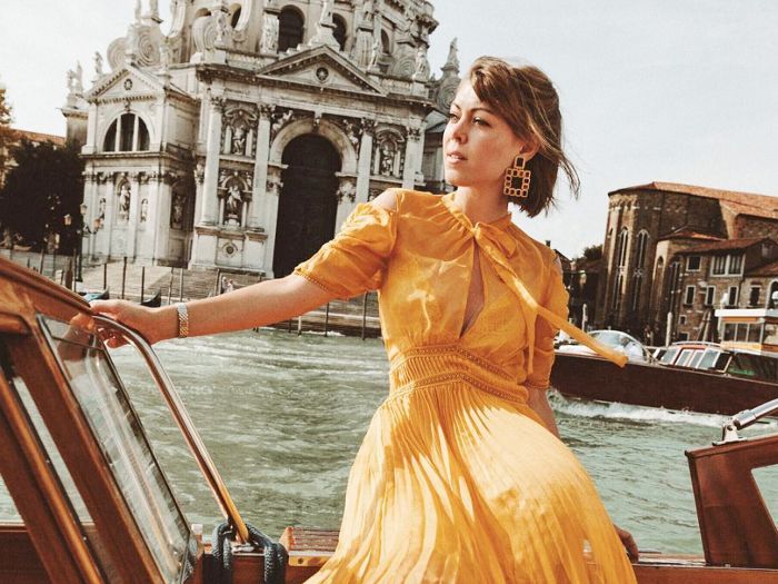 These 8 Travel Tips Will Make You Fall Head Over Heels in Lo
