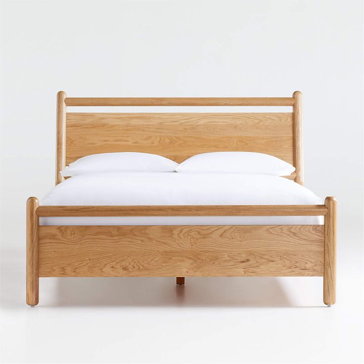 Solano Wood Bed | Crate and Barrel