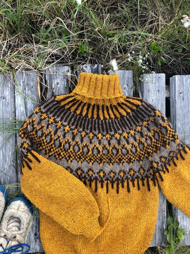 Knitted in troll and blåne from Hillesvåg