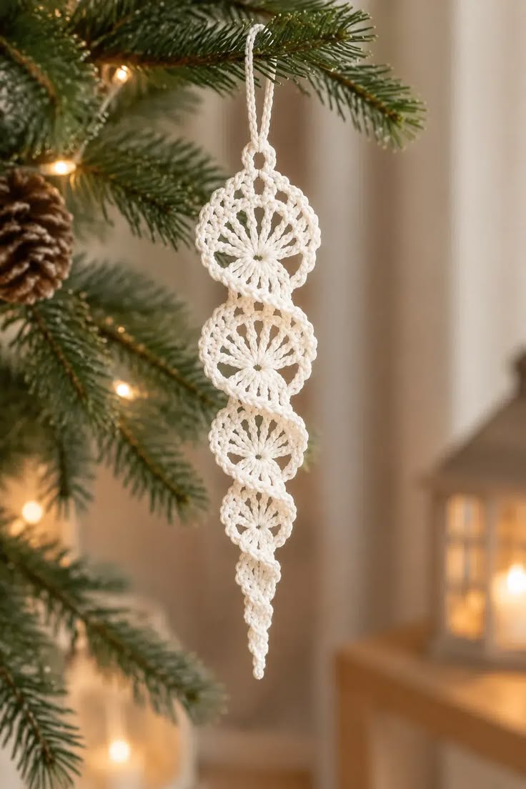 Frosted Fan Icicle Ornament Crochet Pattern (Free)