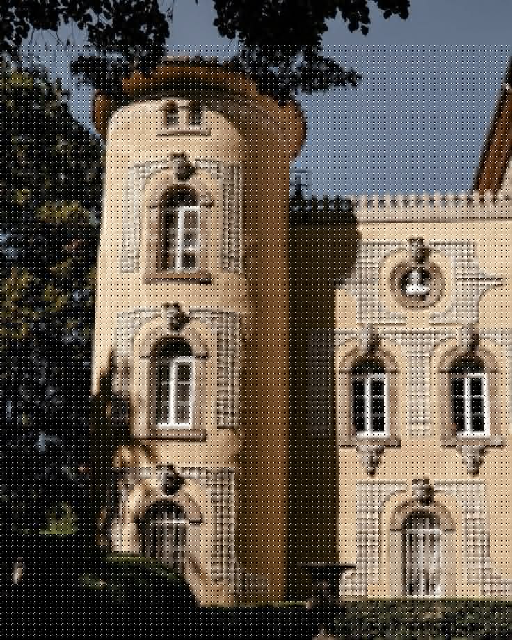 The charm of a French castle. 

Wedding planner -  @mc2monam