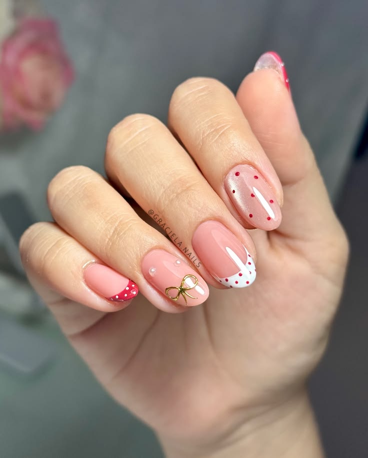 Polka dot nail design✨
.
.
.
.
.
#nails #nailsoftheday #nail