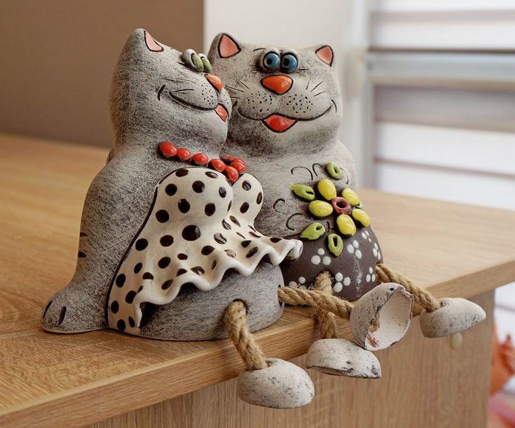 Christmas gift for mom Ceramic figurine cats family Money ba