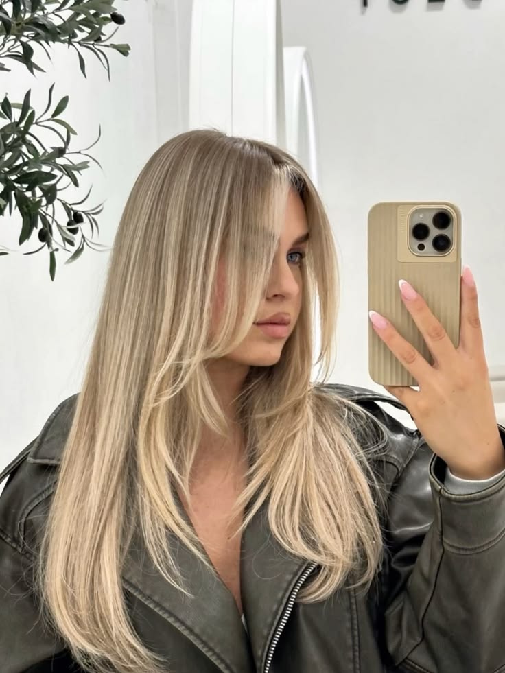 Rooty Blonde