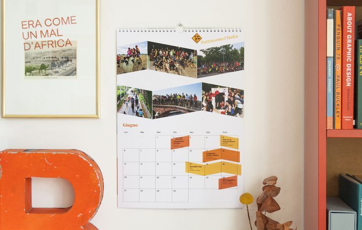 We designed the calendar that shows photographs of last year