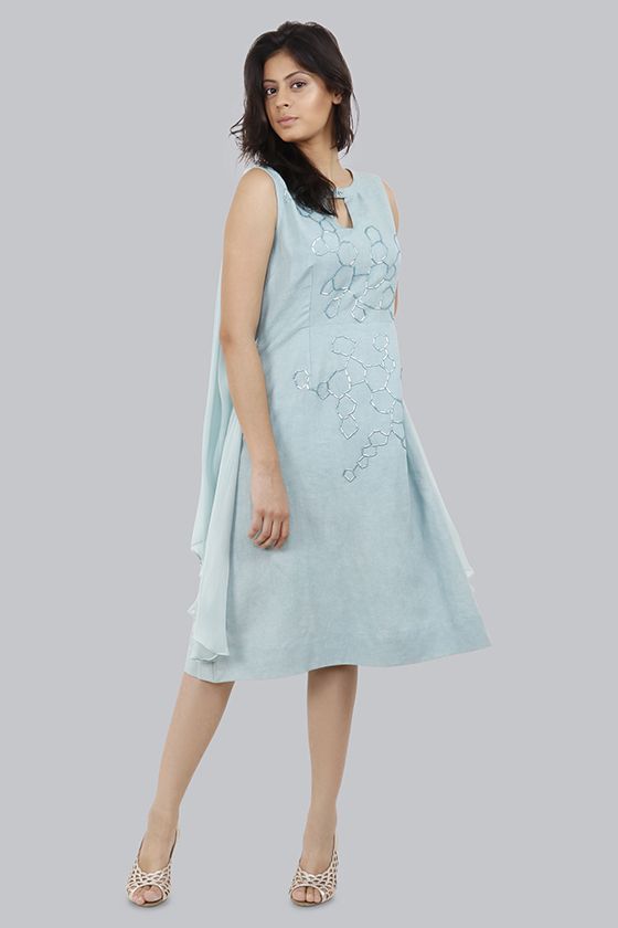 Cotton linen tunic with hand embroidery on yoke and georget 