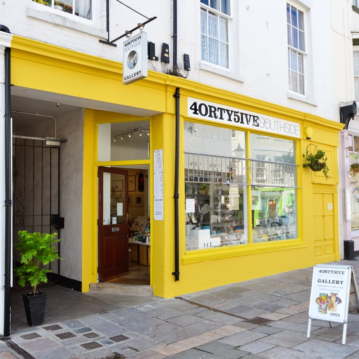We are delighted to announce that @online_ceramics now has a