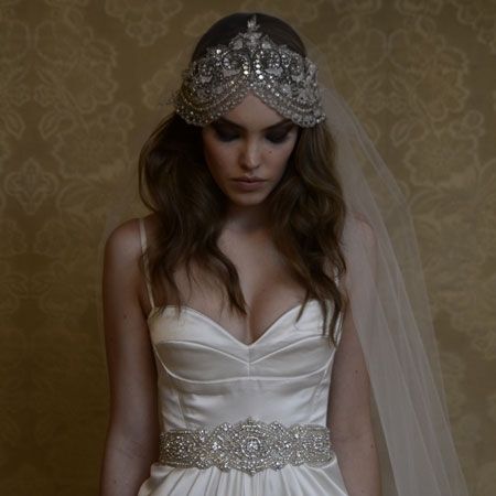 I love the dress...not lovin' the head piece.
