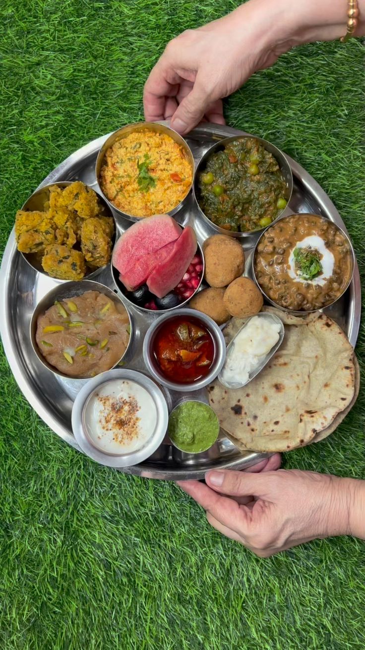 Hello #pinterest #family  😋🥘👅😋

In Frame :- Aaj ki Thali 😊

