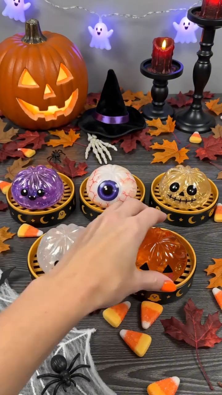 🎃 Everyone is grabbing this Halloween squishy – and I totall