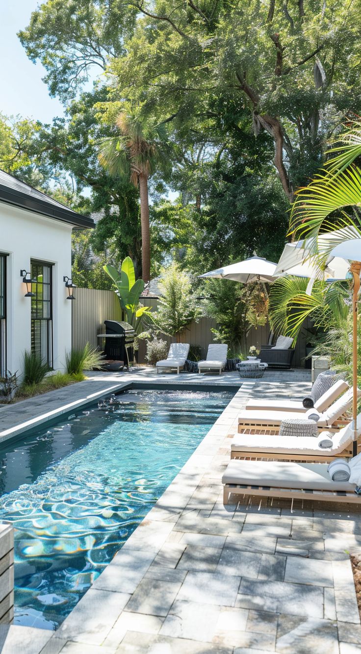 These small backyard pool ideas on a budget prove that you c