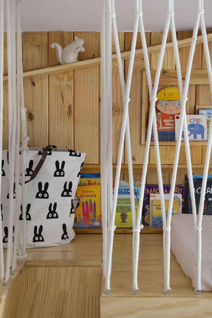 Décor do dia: quarto infantil com escorregador e marcenaria 
