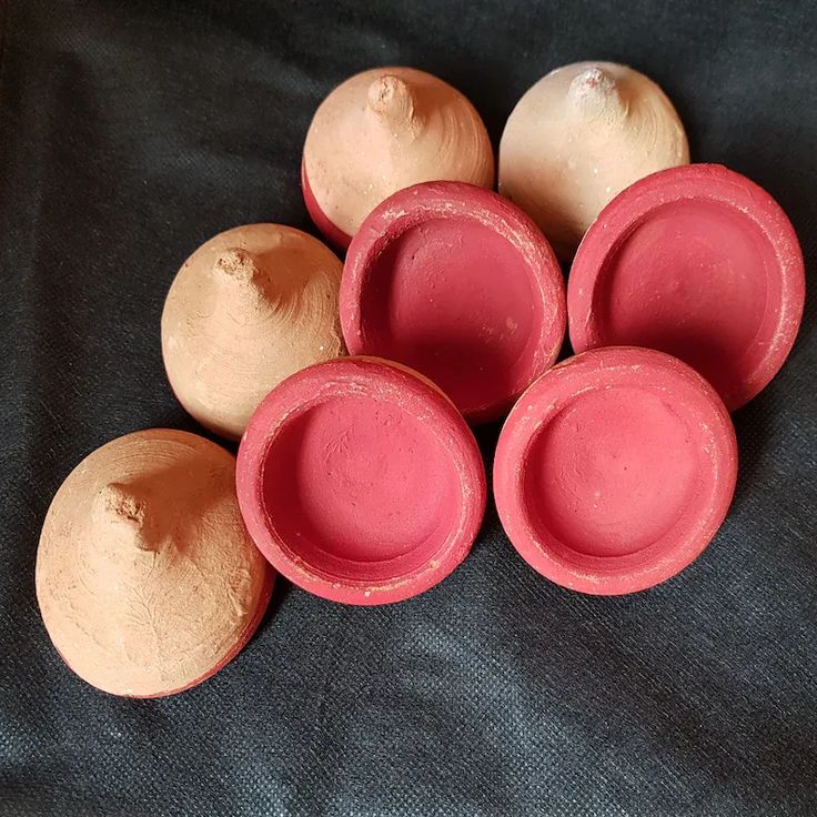 Aker Fassi is a traditional Moroccan lipstick that is made f