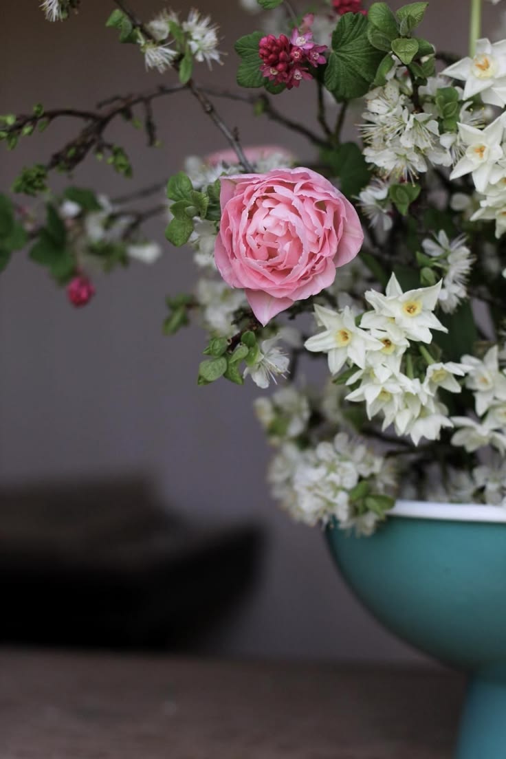 Rachel Ince of The Walled Garden Flower Farm demonstrates a 