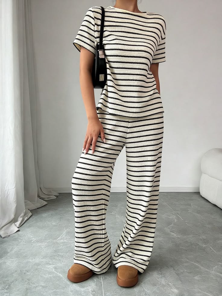 Textured bubble fabric striped two-piece set, short-sleeve r