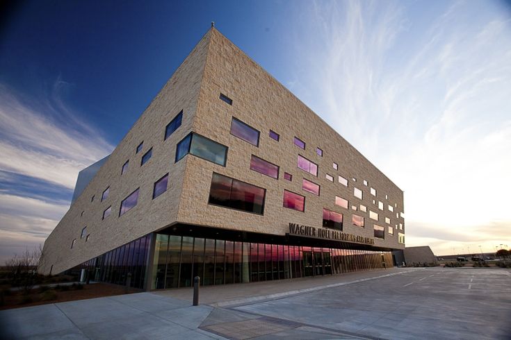 Wagner Noël Performing Arts Center