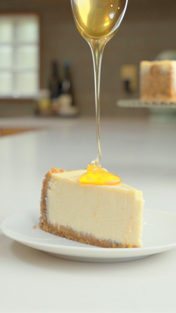 This cheesecake pairs a warm, cardamom-infused graham cracke