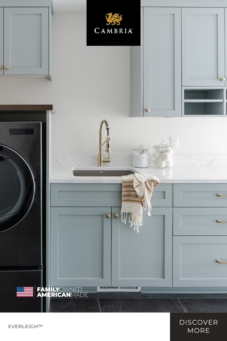 Cambria’s Everleigh natural quartz countertops pair beautifu