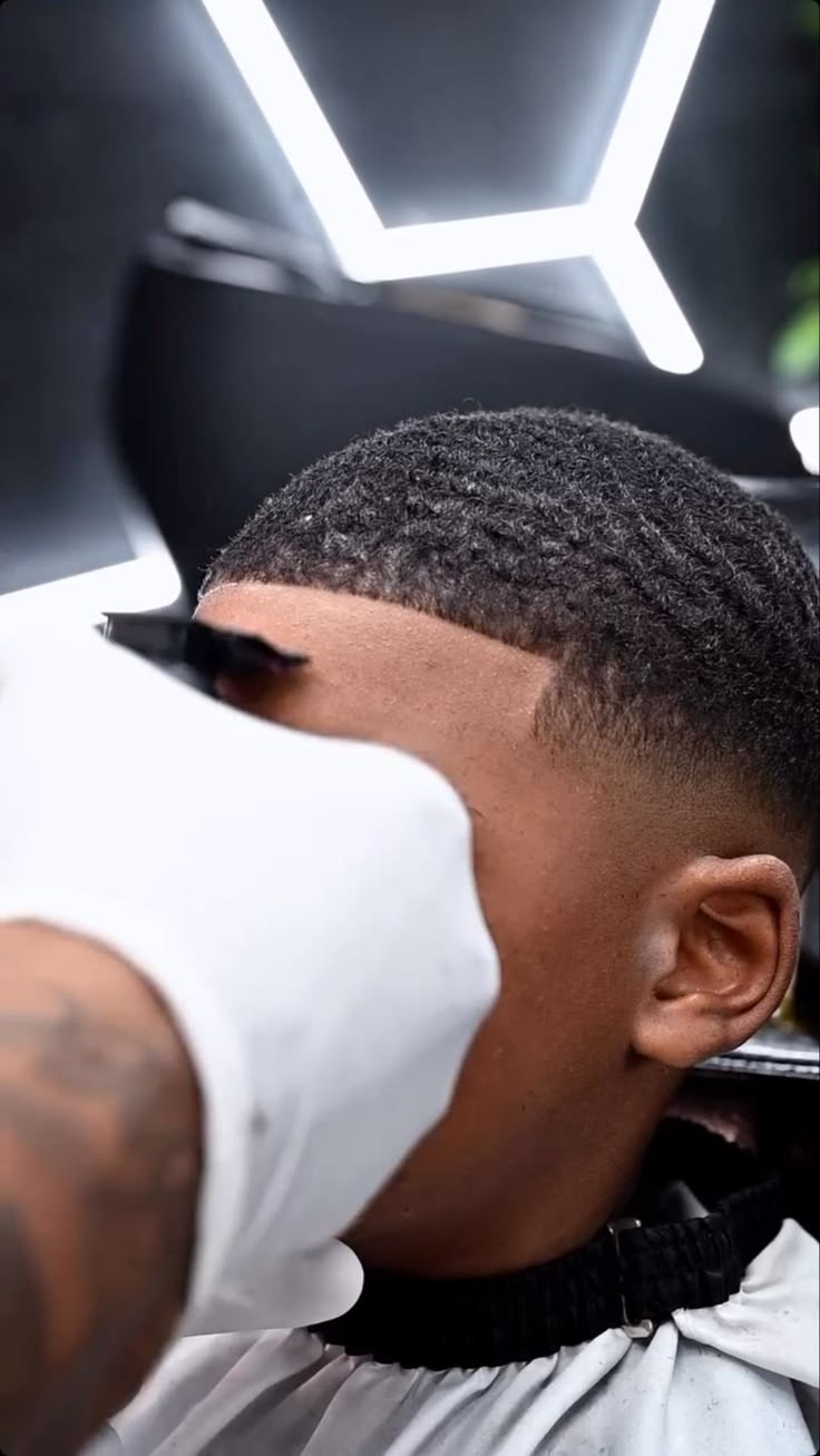 💰 💰 💰 💰 💰 
Cut By @_jttillman 
#barber #barberlife #barbersh