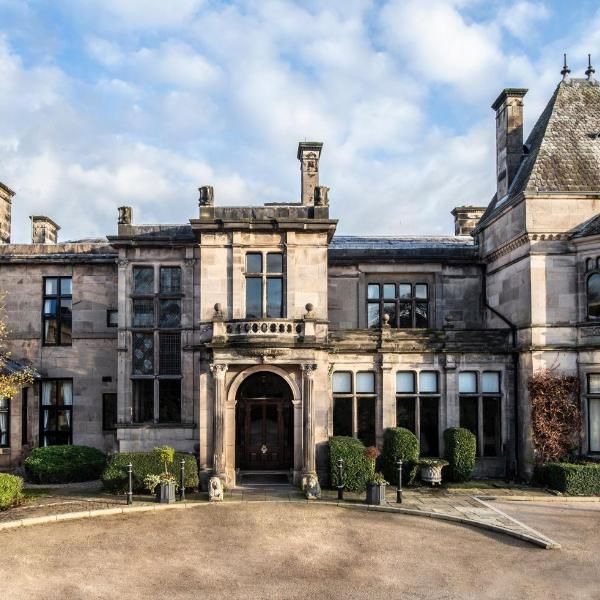 Das im Jahr 1816 erbaute Rookery Hall Hotel begrüßt Sie inmi