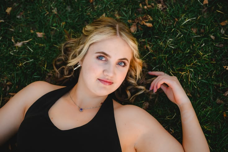 Getting Teens to Smile: BTS of a Senior Photographer in Utah