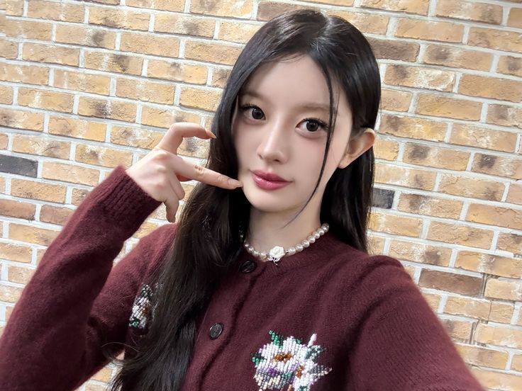 Mc Minju illit twitter update at music bank  #민주 #아일릿 #not_c