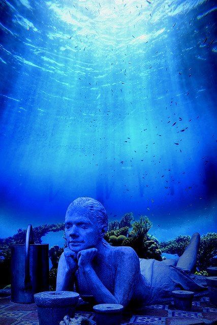Sonadora efecto, Cancun Underwater Museum, Mexico -- more th