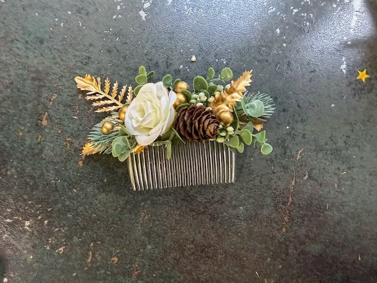 Floral Hair Comb: Sage Green Eucalyptus Wedding Hair Accesso