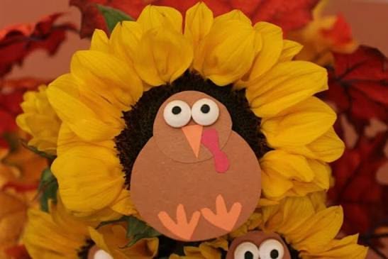Sunflower Turkey Craft: Thanksgiving DIY | The Petal Talk