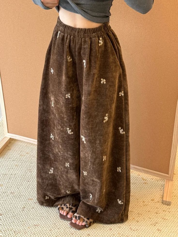 brown embroidered pants, cozy outfit, casual fashion, wide l
