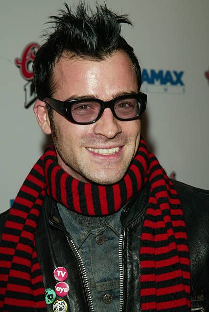 justin theroux , december 19, 2002