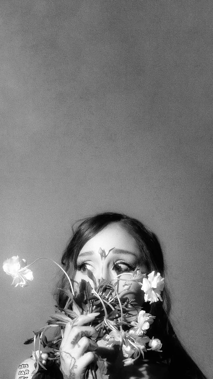 Ariana Grande wallpaper 
Ariana Grande petal wallpaper 
Aria