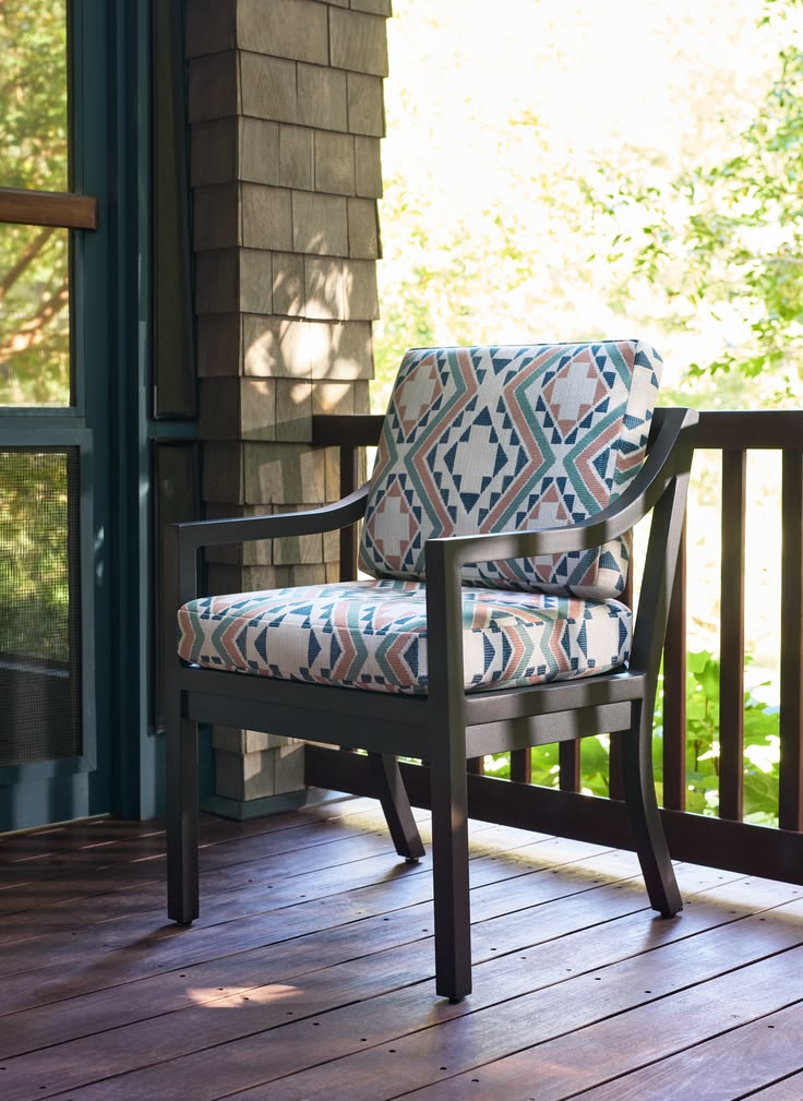 Sagamore creates a strong, colorful presence on a rugged, ch
