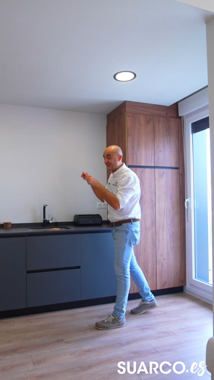 Video de cocina completo, abierto al salón para que no perdá