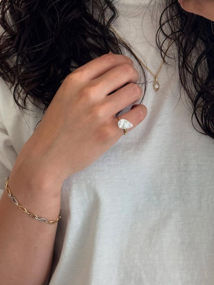 I am so obsessed with my client’s tilted pear diamond ring 🤤