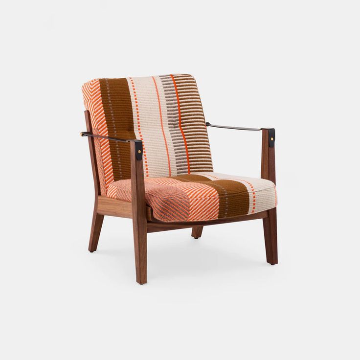 The Capo lounge chair represents the perfect balance between