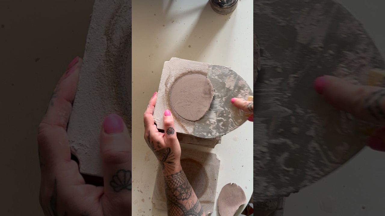 Clay clean up sounds #clay #pottery #oddlysatisfyingvideo #asmr #relaxing