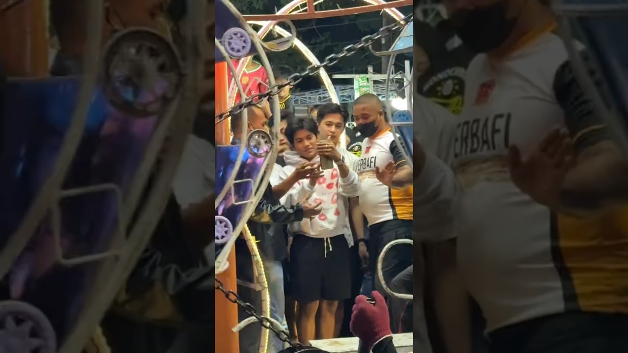 Alen wants to ride the Ferris wheel, guys lol #da7valen #viralvideo #madura #dangdut #fypシ゚viral ...