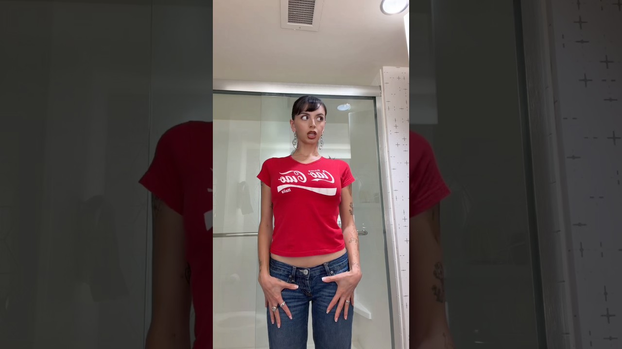 ITS MISS DELICIOUS