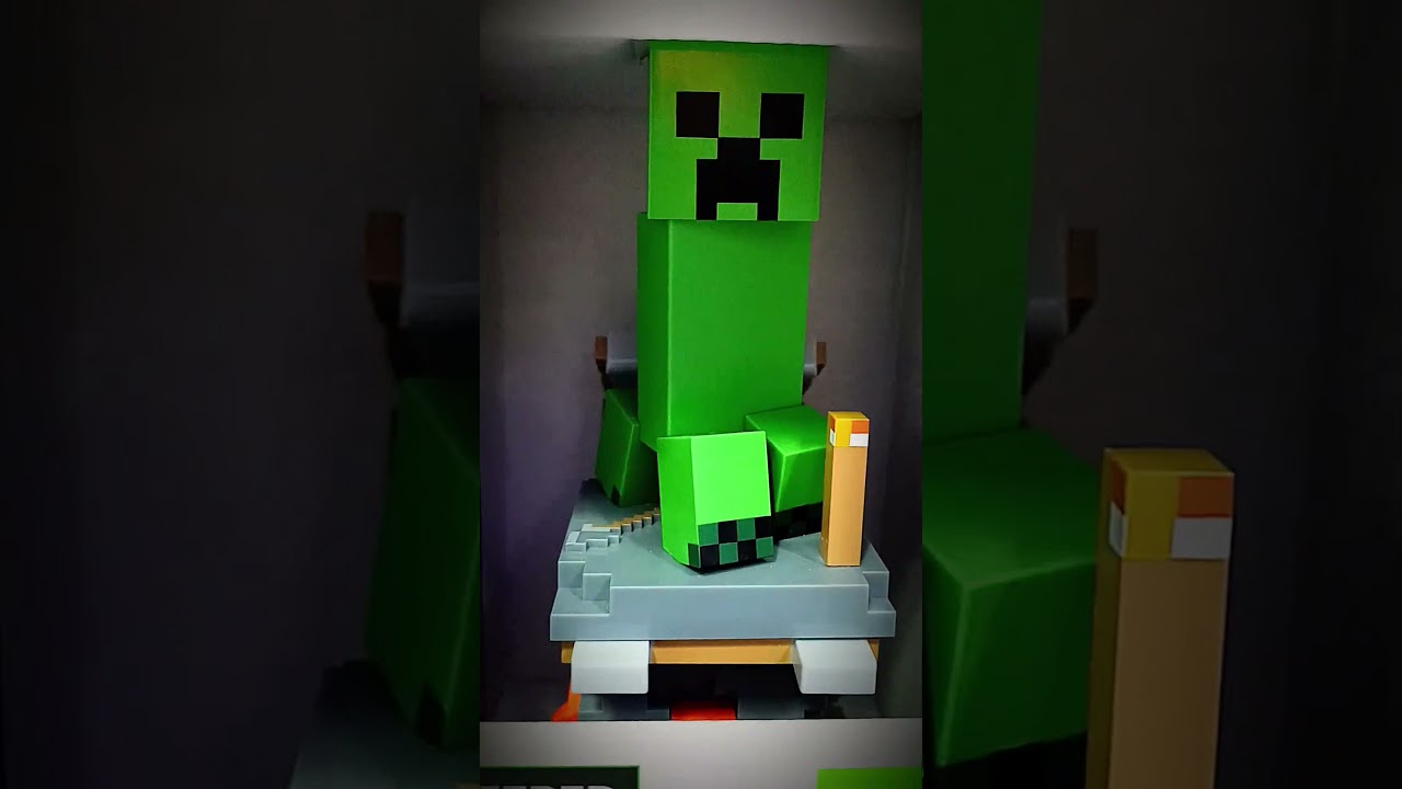🟩 EPIC Minecraft Creeper Toy! 🔥 #Minecraft #Shorts