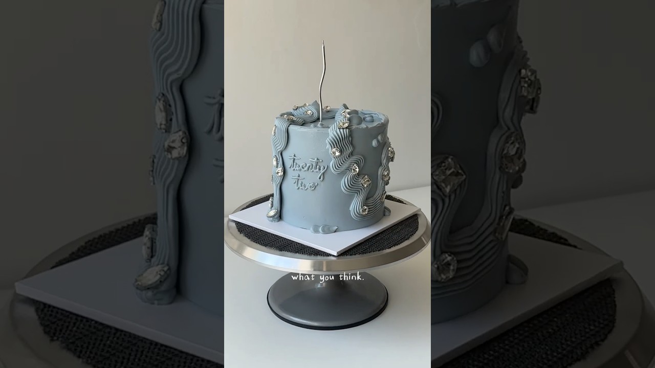 Icy blue squiggly cake! 🧊 #cakedecorating #cakeseries #cake #baking #buttercreamcakes #cakedesign