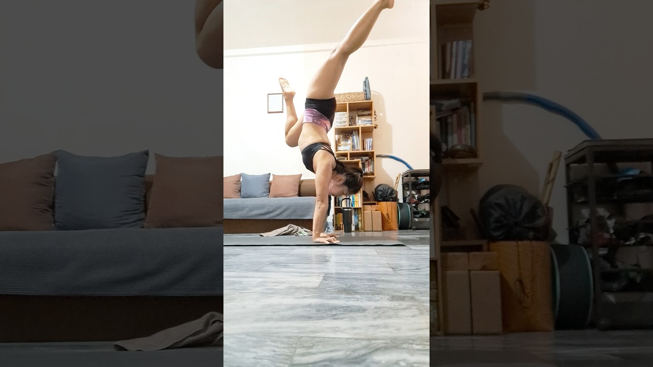 #handstand #epk #chinstand #yoga #rocket #calisthenics #acrobatics #gymnast #fitness #workout