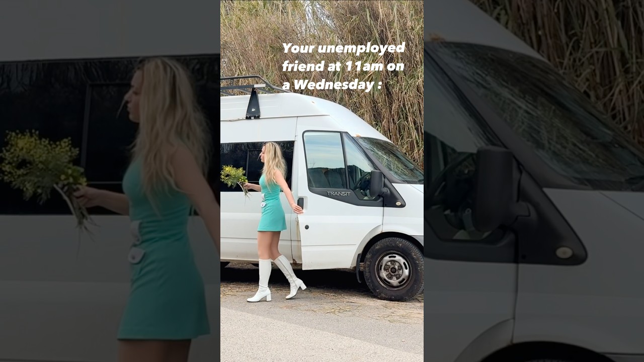 I am that friend 🚐 are u that friend?🥰😂 #vanlife #femininefreedom #1960s