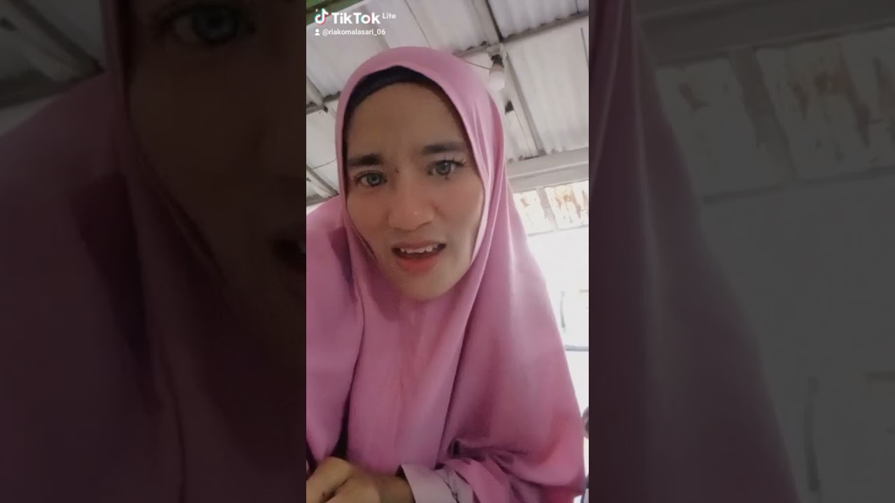 (sungguh terpaksa-nor Halimah) #lipsing #hiburan ala-ala bunda #OfficiaL music video Ria Heri