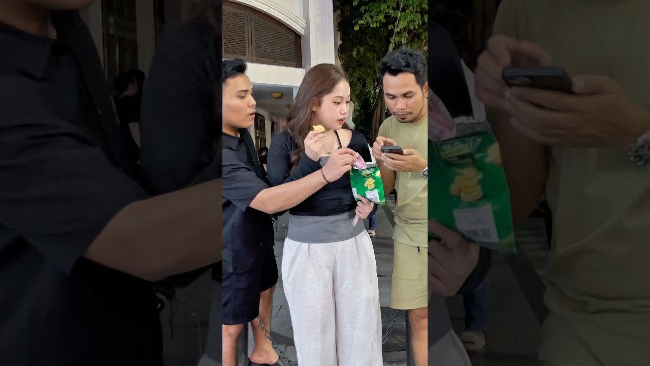 She Got Fooled by Me #youtubeshorts #trending #funny #prank #comedy #shorts #viralvideo #fyp #humor