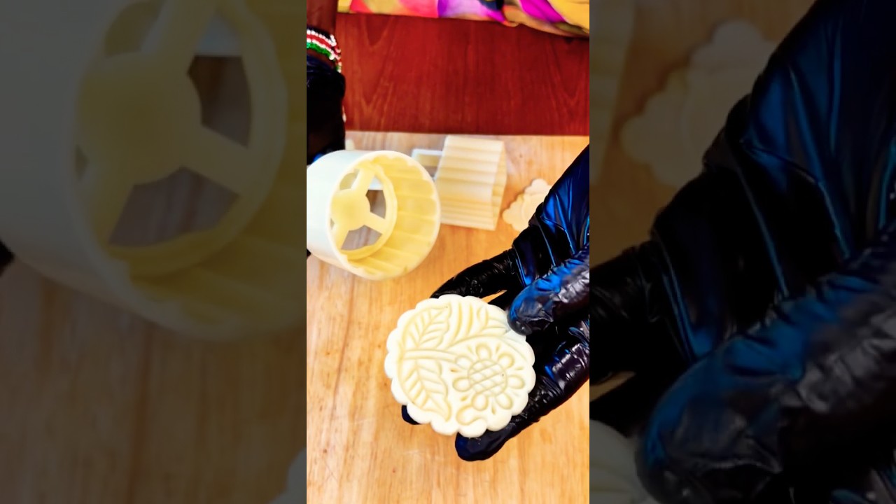 Part 2: Mooncake Mold| Is this the easiest way to decorate cookies? #bakinghacks #shorts