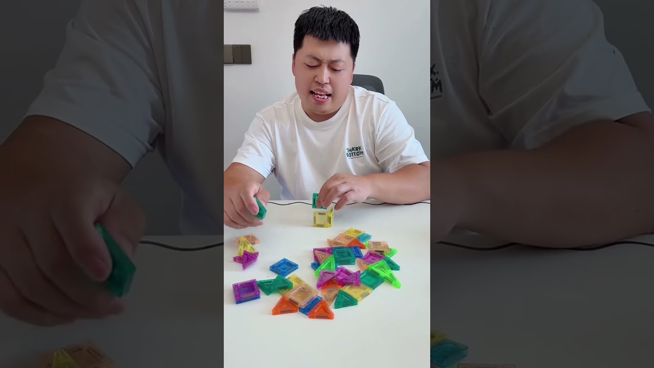 He CAN’T Build Anything With Magnetic Tiles! 😂🏰🚀❤️ #funny #gift #comedy #viral