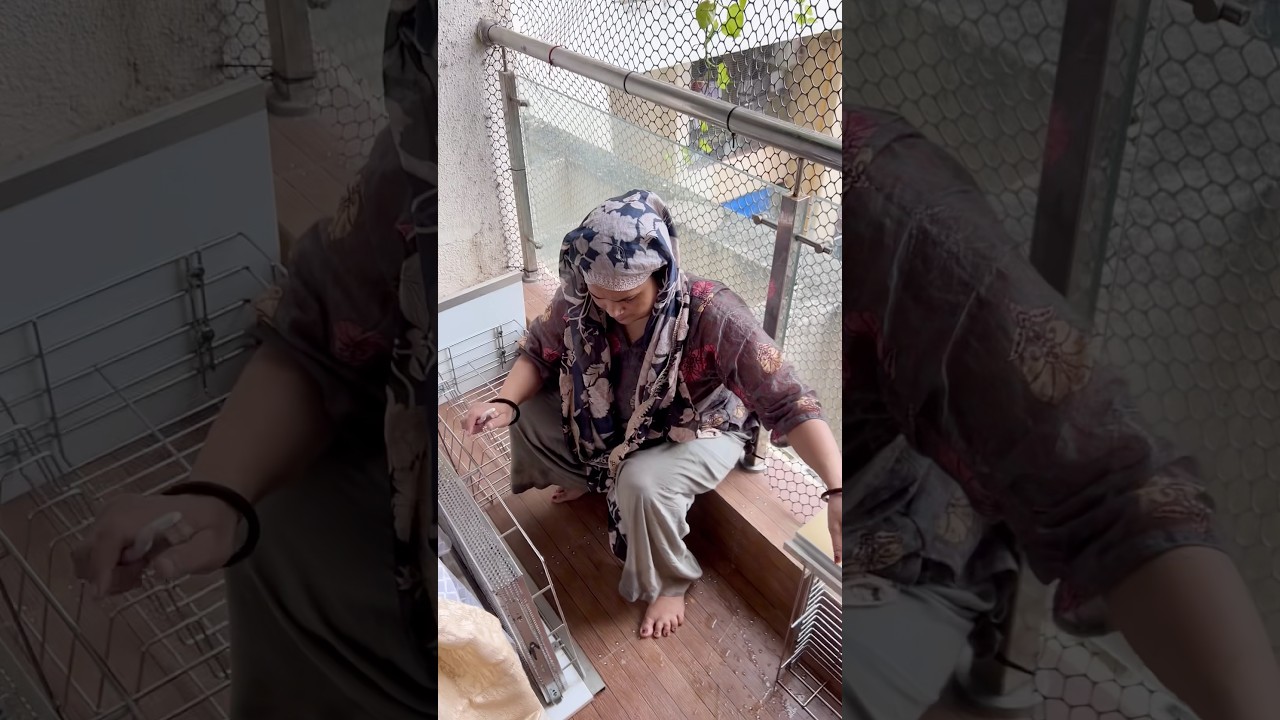 Aaj Balcony Me Kitchen Ki Cleaning Hui❤️✨| #anishavlog #shorts