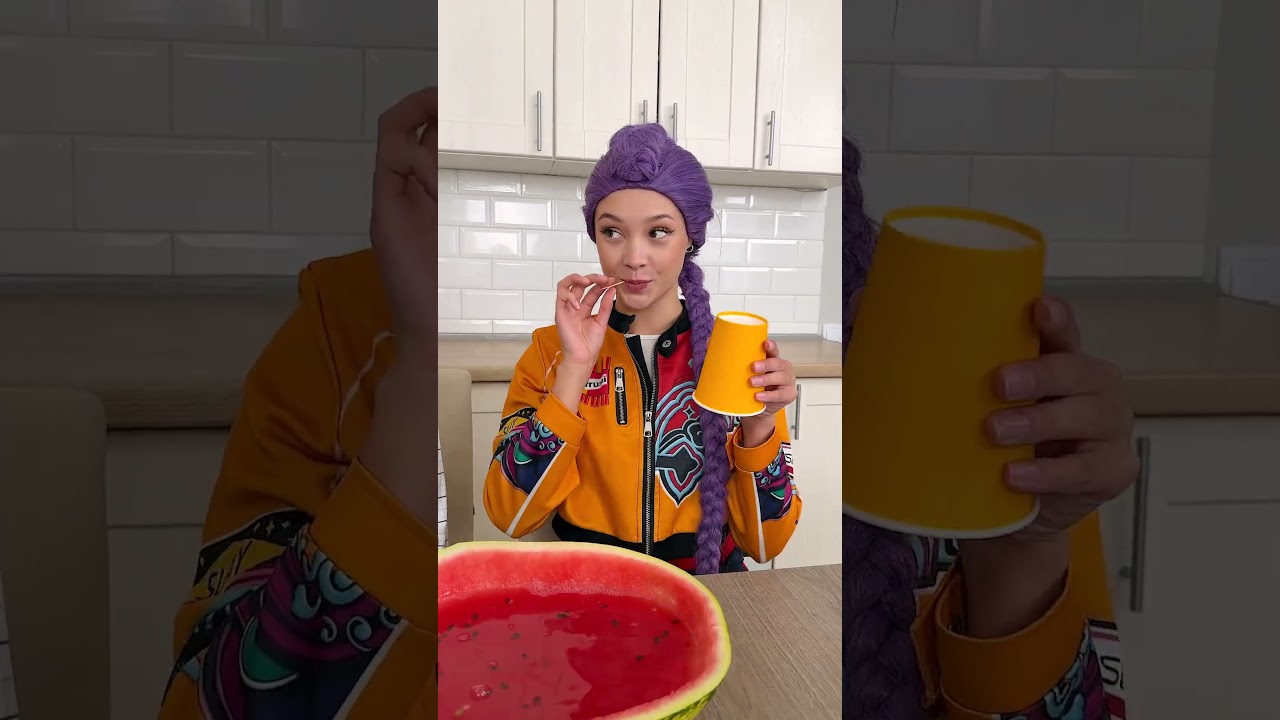 RIGHT Way to Eat Watermelon 😂🍉